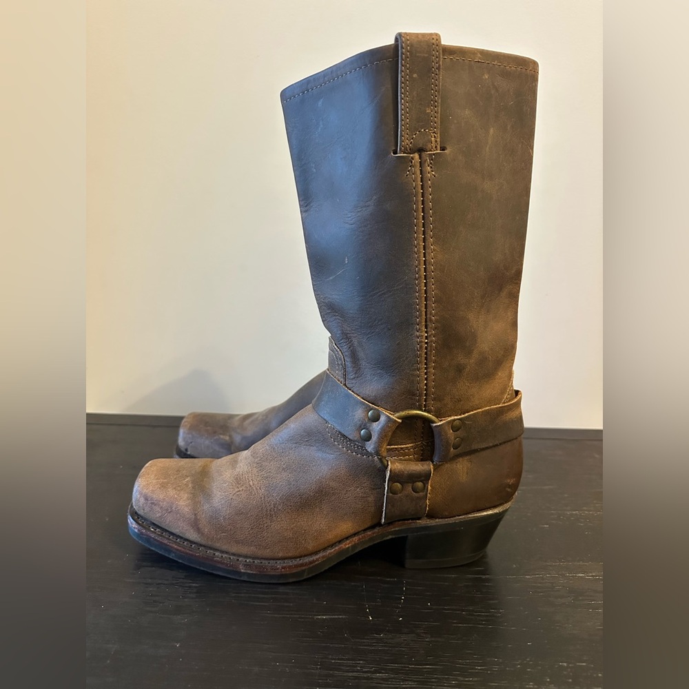 Frye Harness 12R Brown Leather Boots Square Toed Women’s Size 10 M - Picture 2 of 10